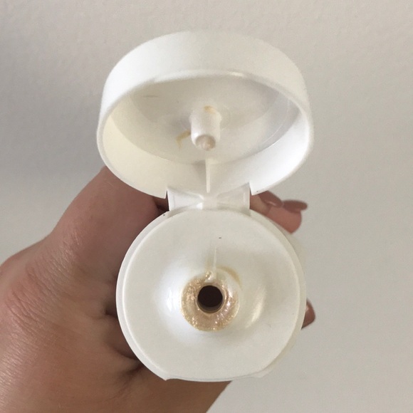 MAC Strobe Cream - Picture 2 of 3